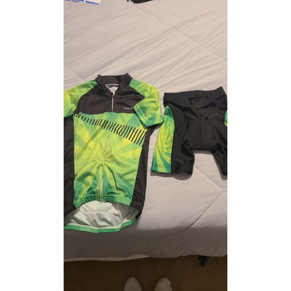 Free Fisher Cycling Bike Jersey & Shorts Youth XXL